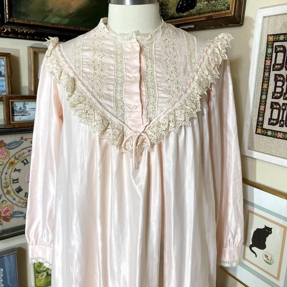 80s Vintage Character "Cuddleskin" Pink Satin Fleece Victorian Style Nightgown S - Picture 2 of 8